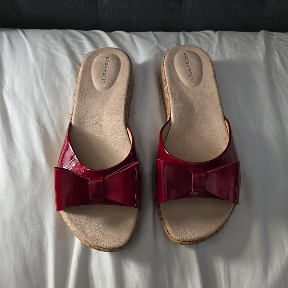 Easy Spirit Shoes * Red Patent Leather Bow *  Women's Sz 6.5  Cork Wedge Sandal